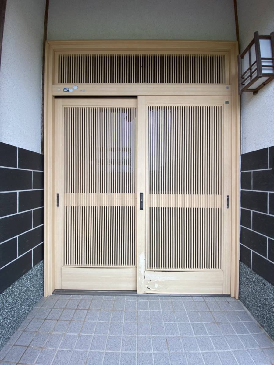 有明トーヨーの玄関~古くなってきたんだけど・・・の施工後の写真1