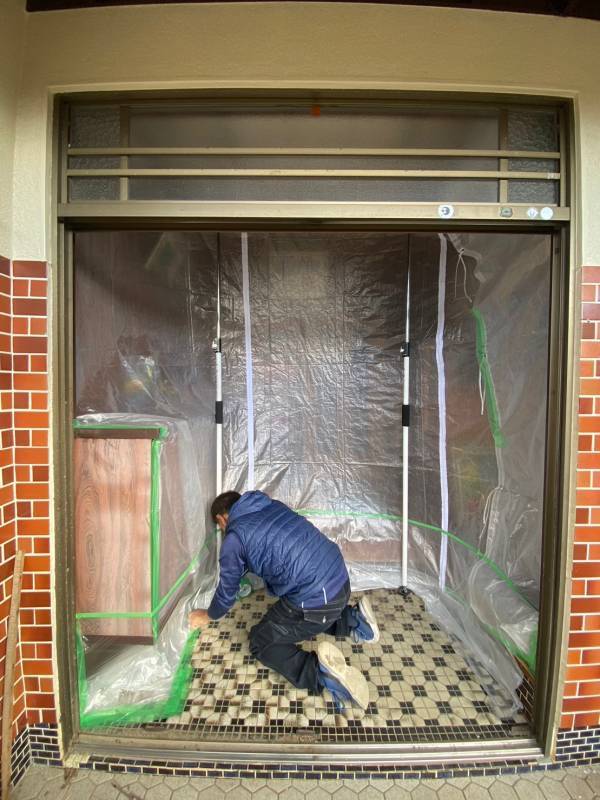 有明トーヨーの年末に綺麗な～玄関完成の施工前の写真1