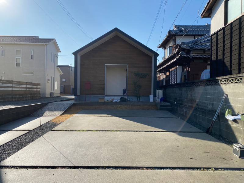 有明トーヨーのどのタイプのカーポートにしようかな~の施工前の写真1