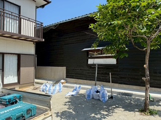 有明トーヨーのカーポートつけよう~の施工前の写真1