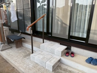 有明トーヨーの和風なお家に和のフェンス～　階段には手すり～の施工後の写真1