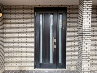 有明トーヨーの玄関１ｄａｙリフォーム～の施工前の写真1